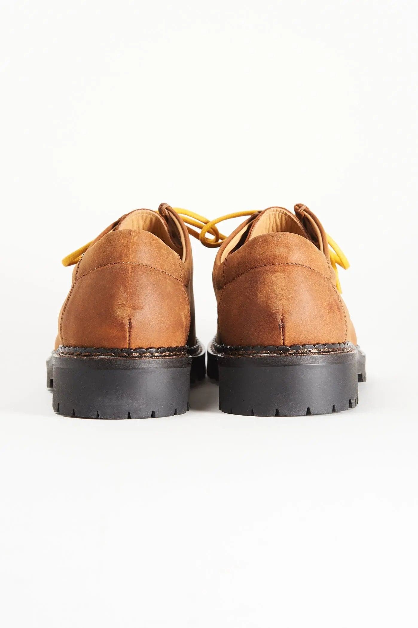 De Paz ShoesLe De Paz Shoes si prestano al tuo stile, seducendoti con il loro modello Boston! Una scarpa perfetta per un look da vero trend-setter: non rinunciare a un look modeDE PAZ