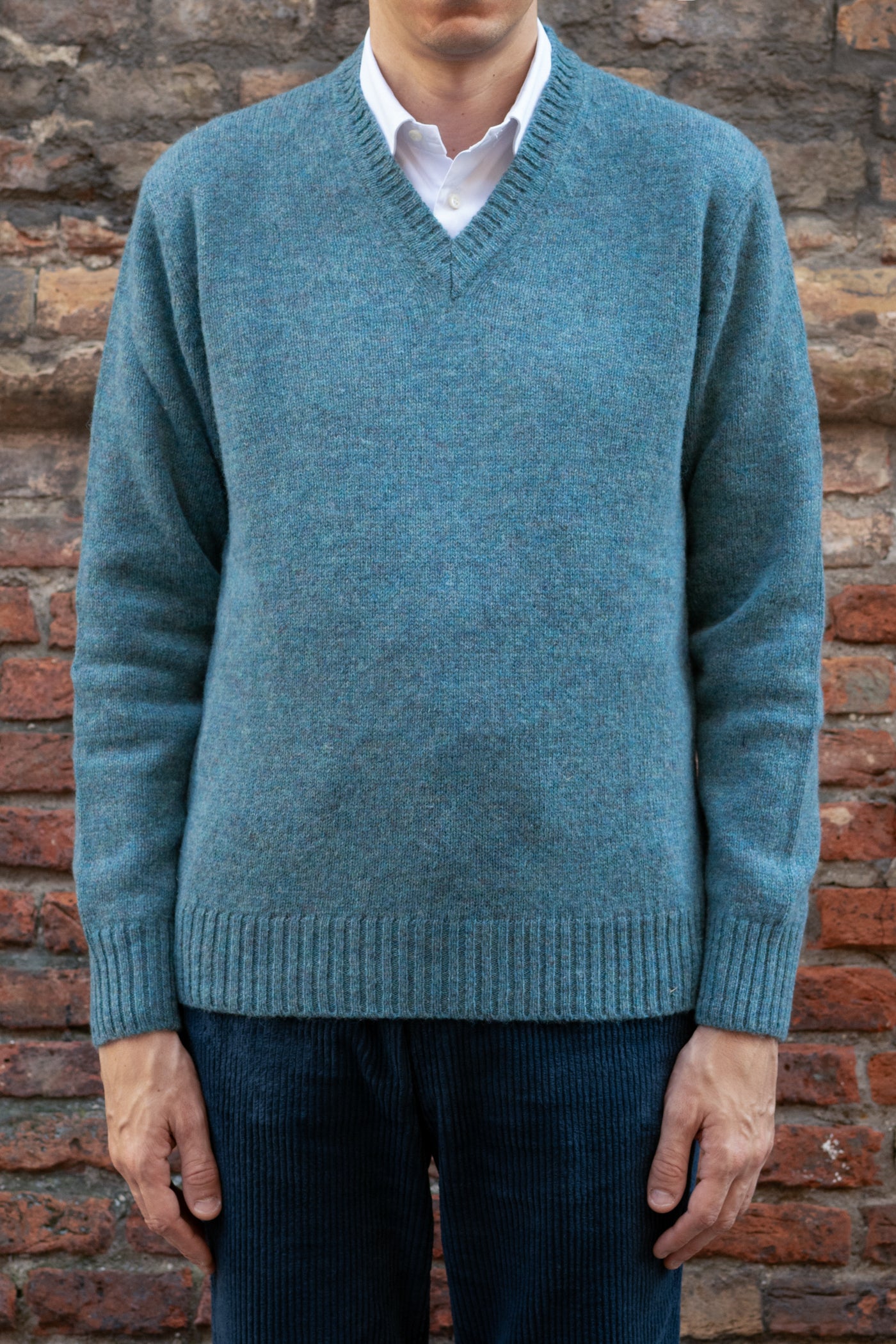 Shetland collo a V